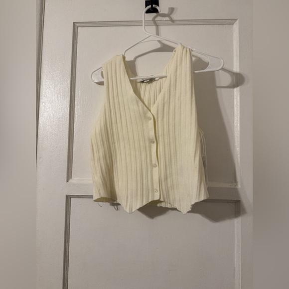 And now this Women's Rib-Knit Sweater Vest Sz medium - Picture 4 of 6
